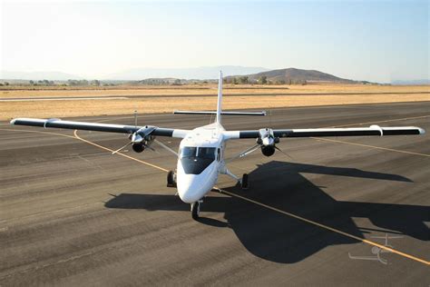 dhc-6-300 max takeoff weight